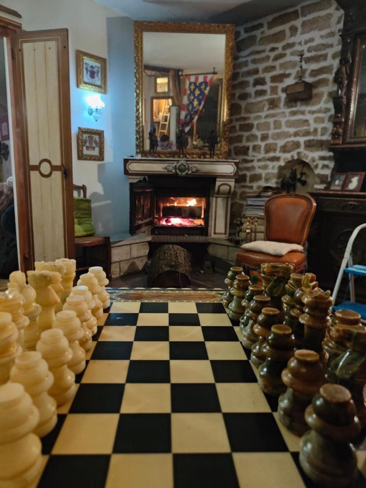 La Taniere Des Tanneries Bed and Breakfast Tonnerre Buitenkant foto