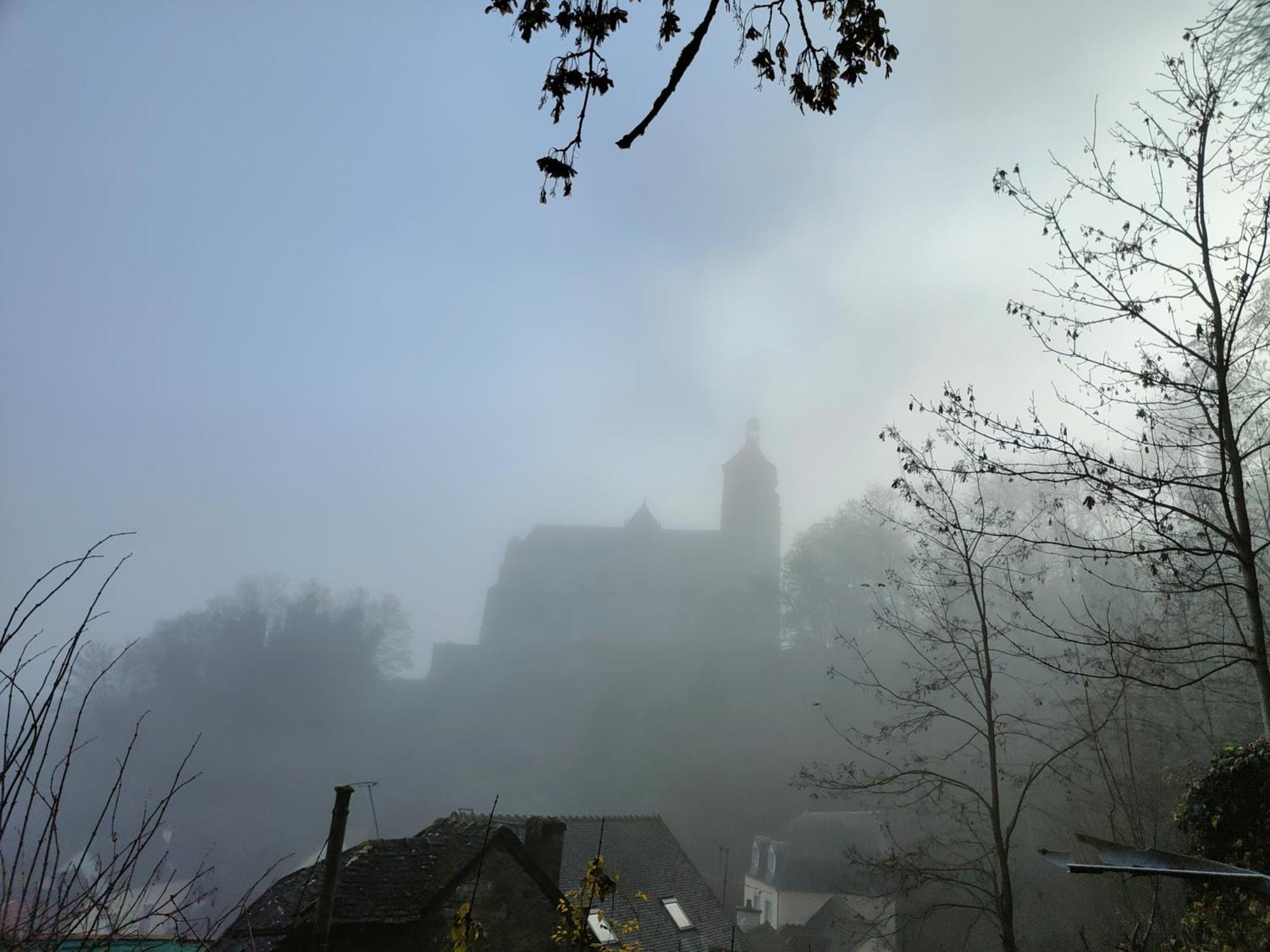 La Taniere Des Tanneries Bed and Breakfast Tonnerre Buitenkant foto